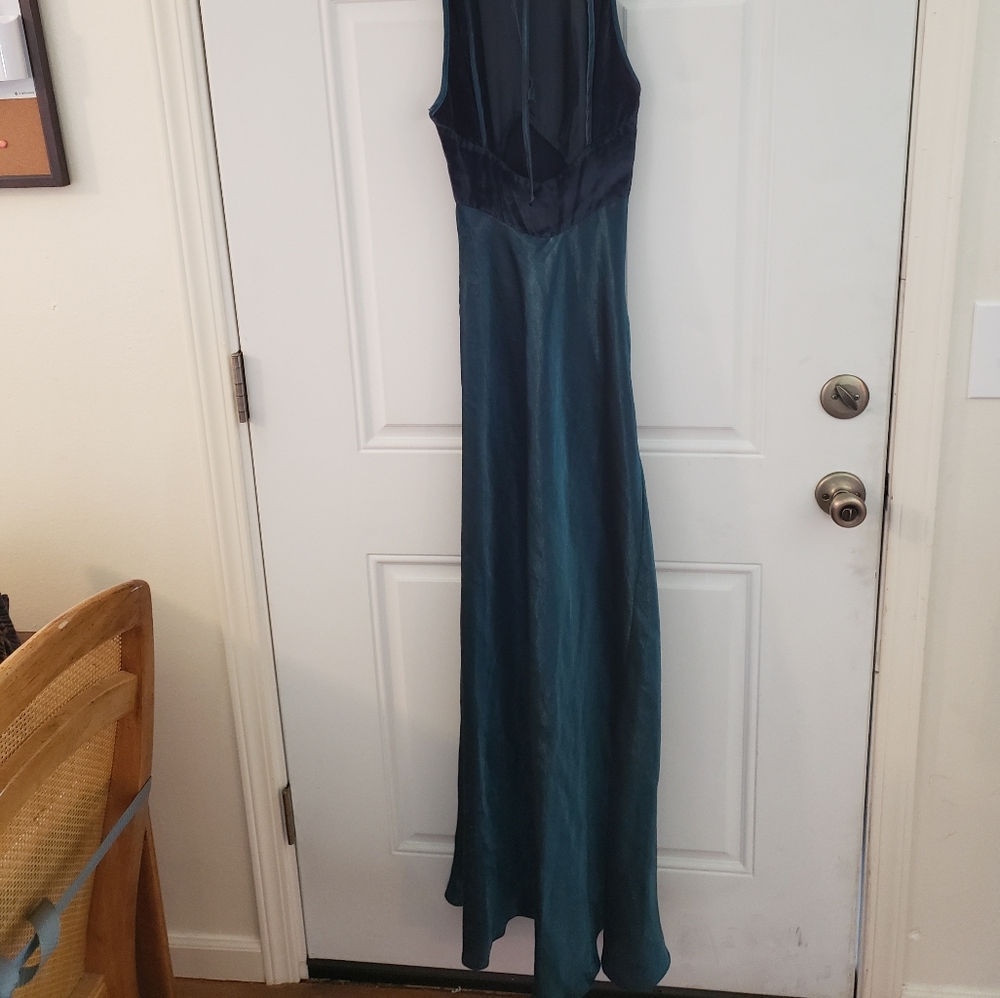 Prom Dress - Picture 2 of 4